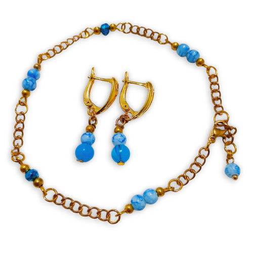 Blue Stone Bead and Gold Chain Bracelet - AbcdepaHorseJewelry