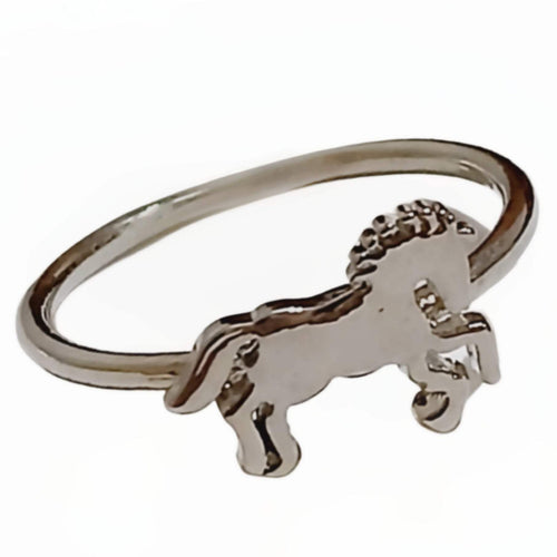 Equestrian silver ring with horse design on a silver band, size 7.