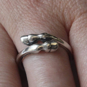 Hooves Open Size Ring in silver metal with a 3.5mm surface width, handcrafted design.