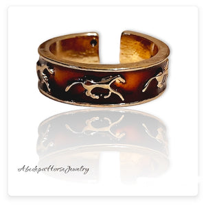 Brown Gold Horse Ring