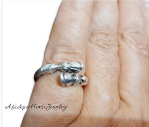 Hooves (Open Size) Ring